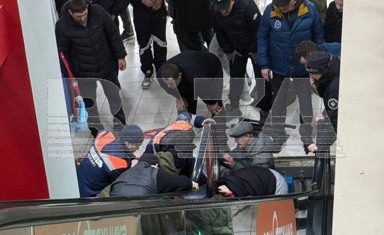 В Приморье эскалатор зажевал руку девочки