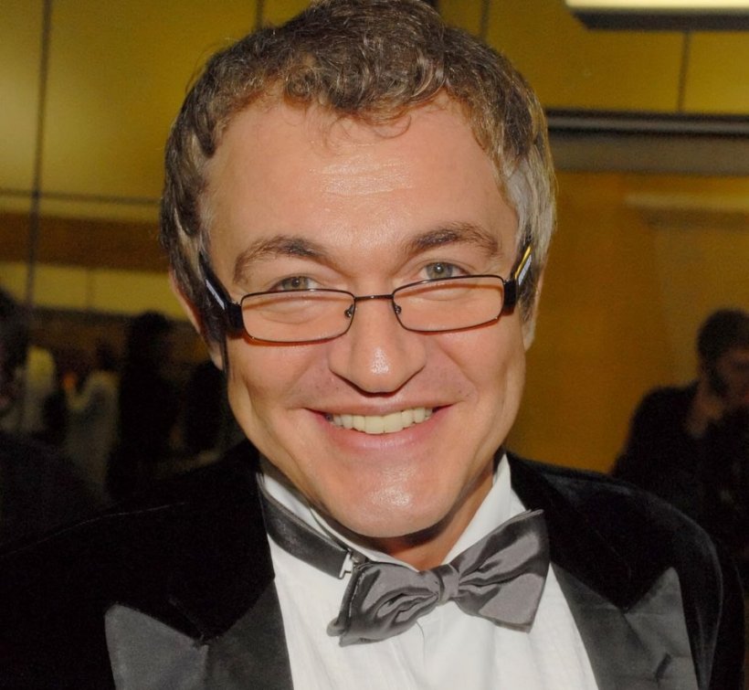 Дмитрий Дибров попал в скандал: РЕН ТВ показал кадры с «тайной» вечеринки