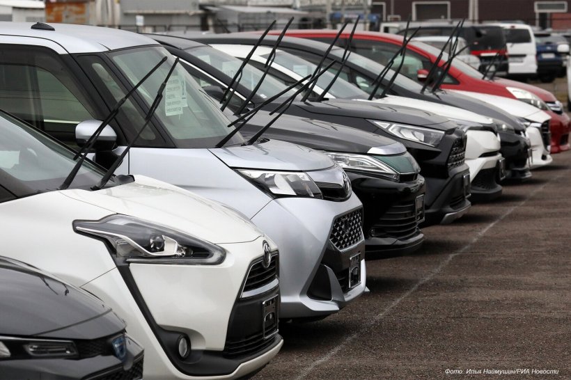 Ввоз автомобилей с правым рулем и гибридных моделей в России теперь под запретом