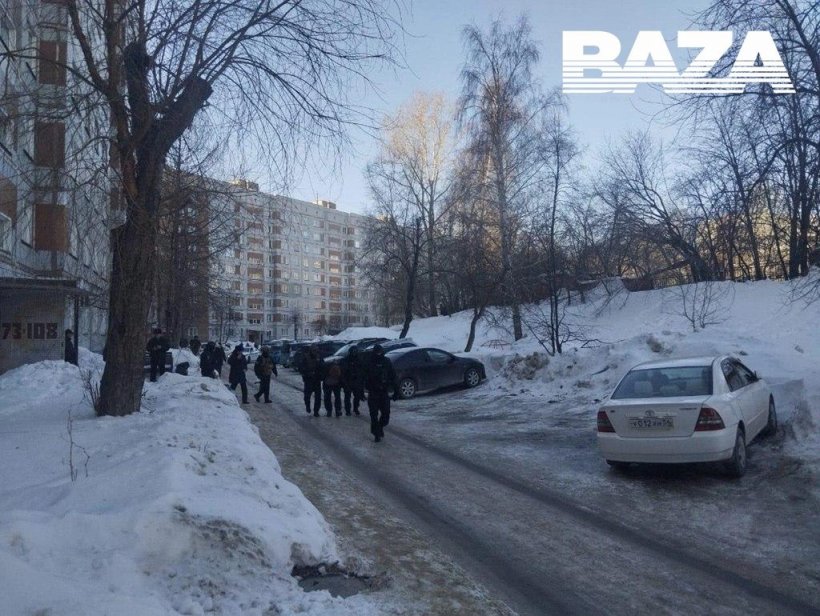 В Новосибирске пьяный неадекват захватил заложницу и пытался сжечь квартиру