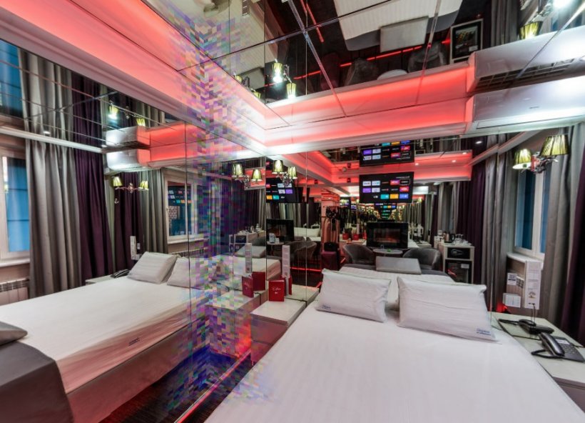 Как выбрать отель в Москве на праздничный день 8 марта