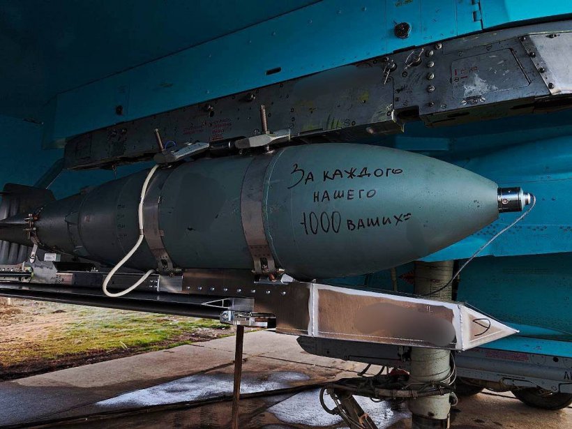 «За каждого нашего — 1000 ваших». ВС РФ ответили на удары по Брянску и сбросили на позиции ВСУ бомбы с надписями 