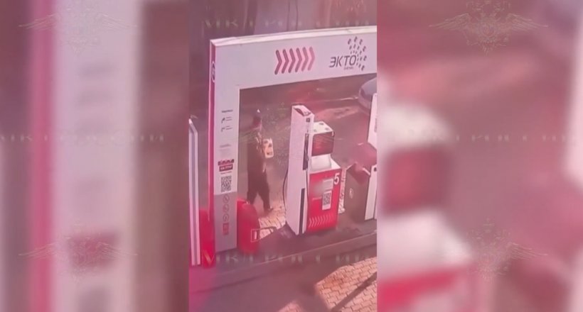 В Москве мошенники заставили подростка поджечь заправку