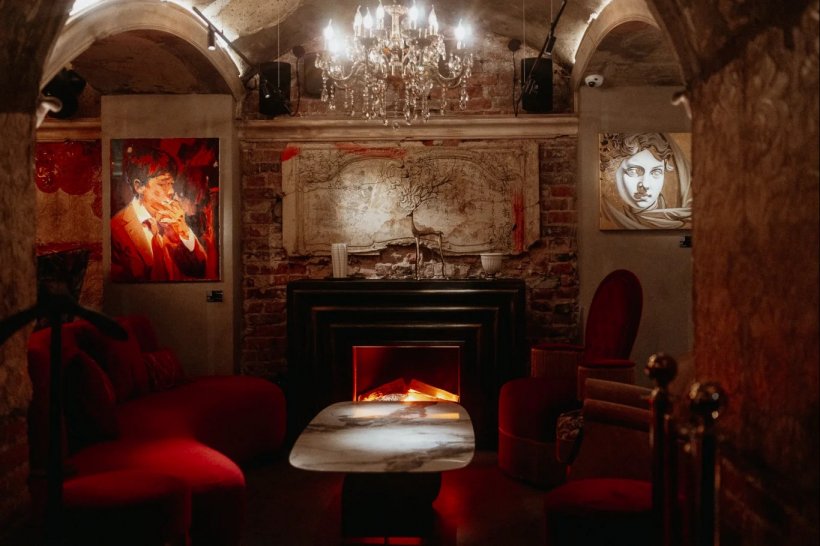 Трансформация проекта Менделеев бар: Москва, адрес и новая акустическая концепция