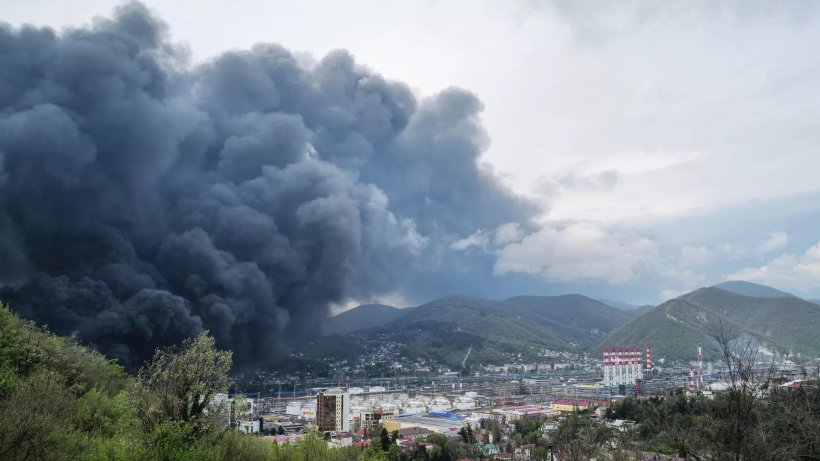 В Туапсе после атаки беспилотников зафиксировали загрязнение воздуха: превышены нормы по бензолу, ксилолу и саже