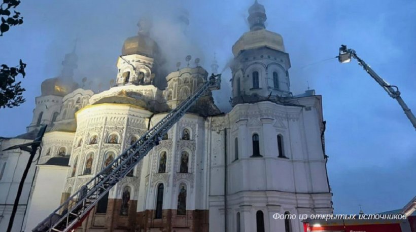 По Киево-Печерской лавре в Киеве ударили ракетой американского ЗРК Patriot. Что известно о пожаре и последствиях