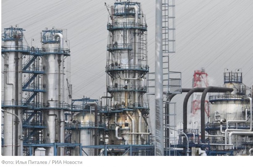 Пожар возник на территории Московского нефтеперерабатывающего завода после атаки дронов